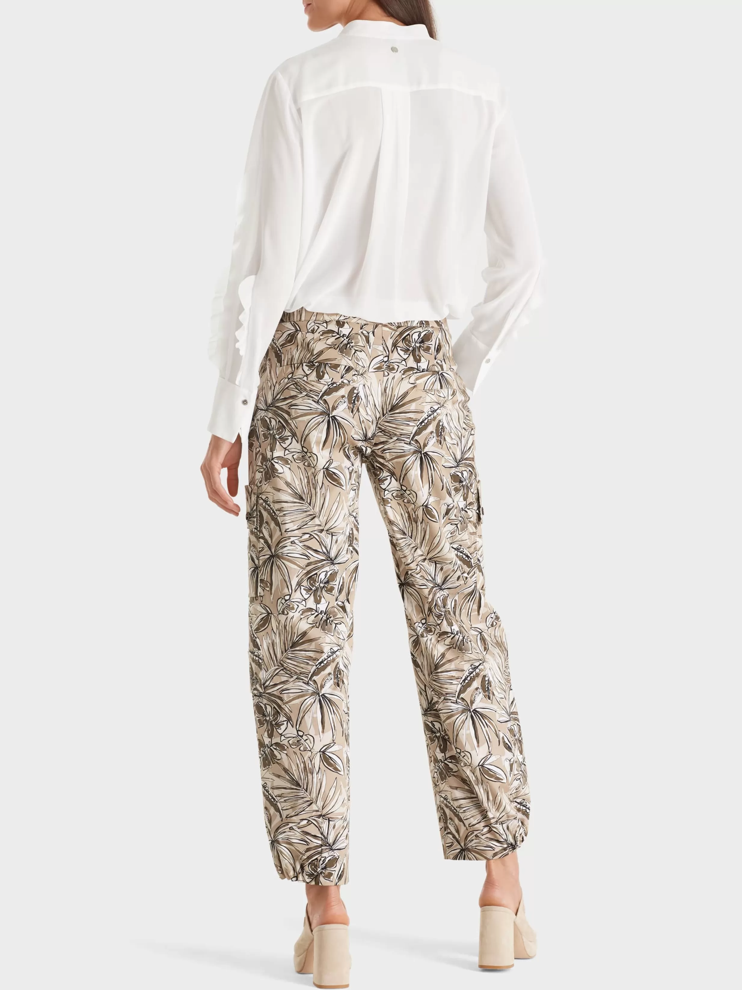 Shop Marc Cain Cargohose RENTON mit floralem Print light stone