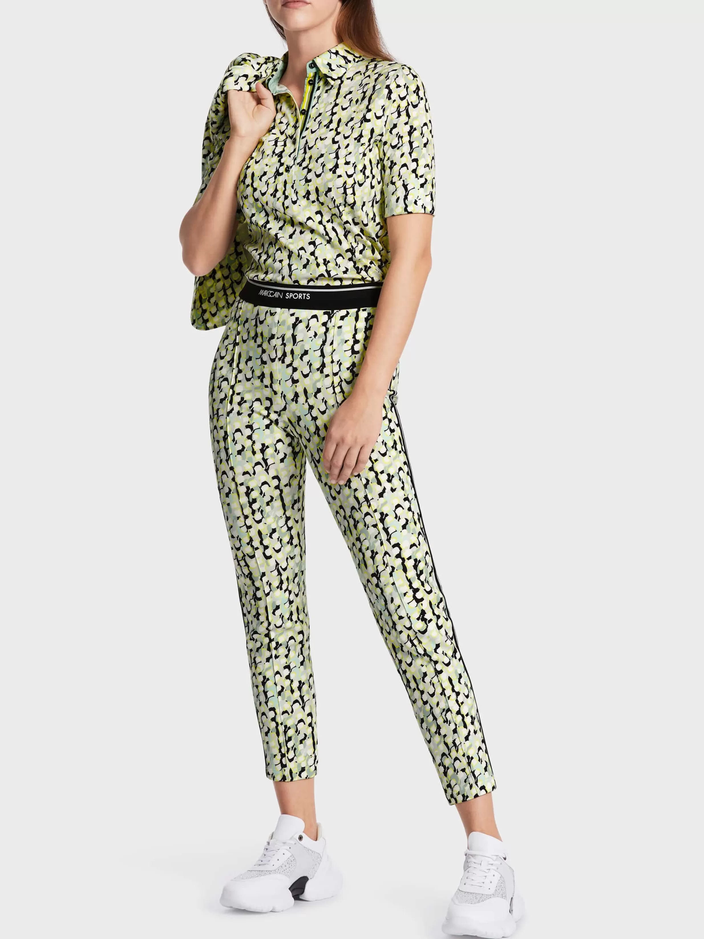 Shop Marc Cain Hose SOFIA – mit Alloverprint und Galon soft sage