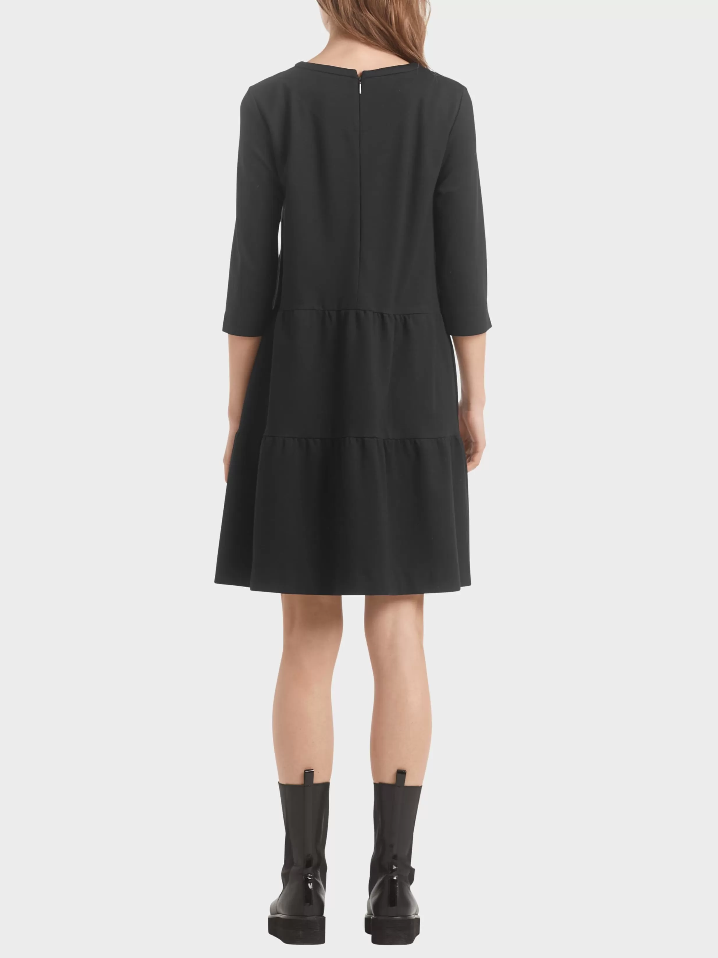 New Marc Cain Jerseykleid mit Stufenvolants black