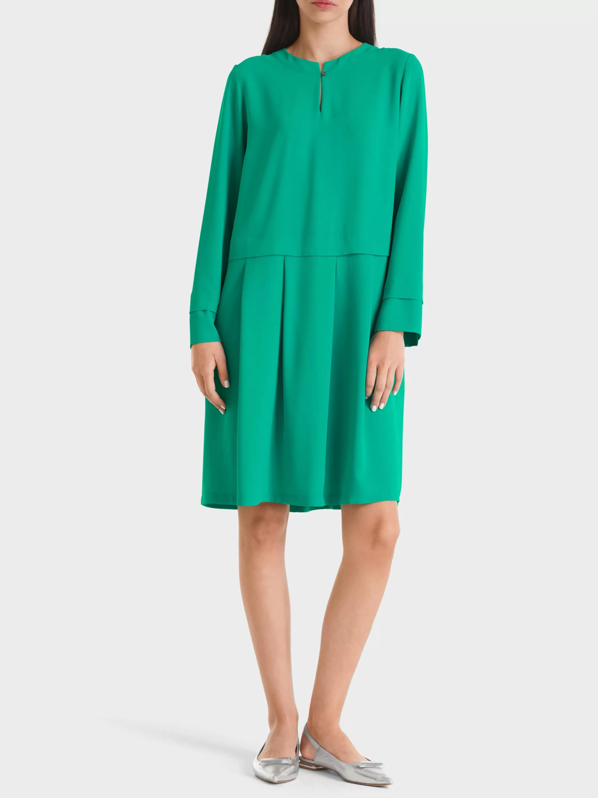 Online Marc Cain Kleid mit Faltenrock bright malachite