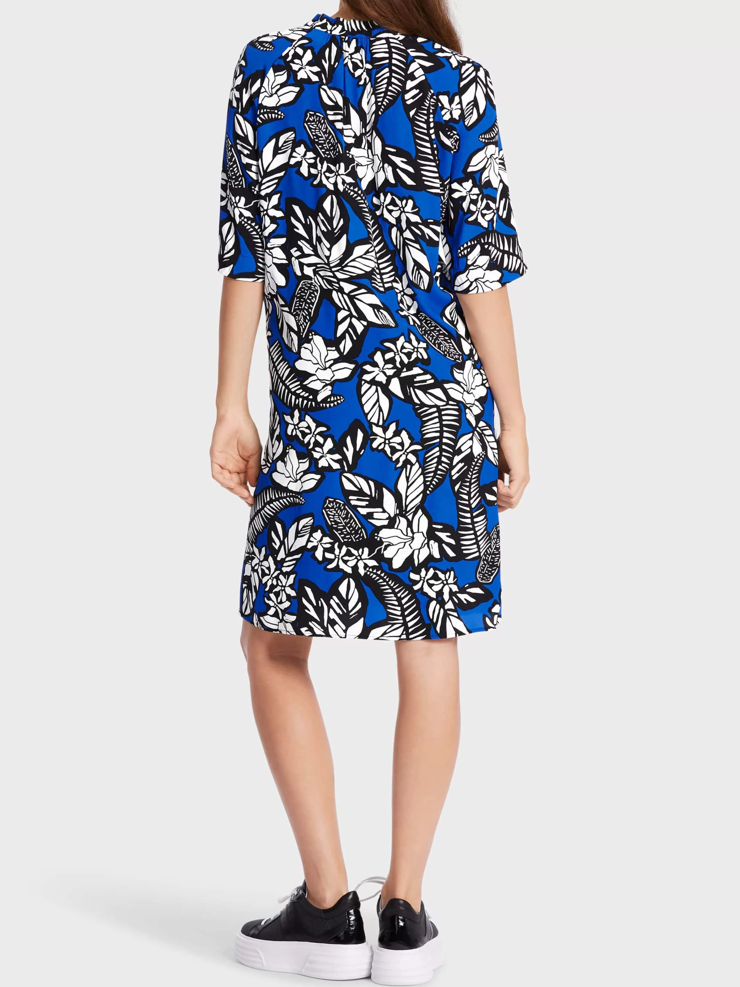 Discount Marc Cain Kleid mit Print "Rethink Together" bright royal blue