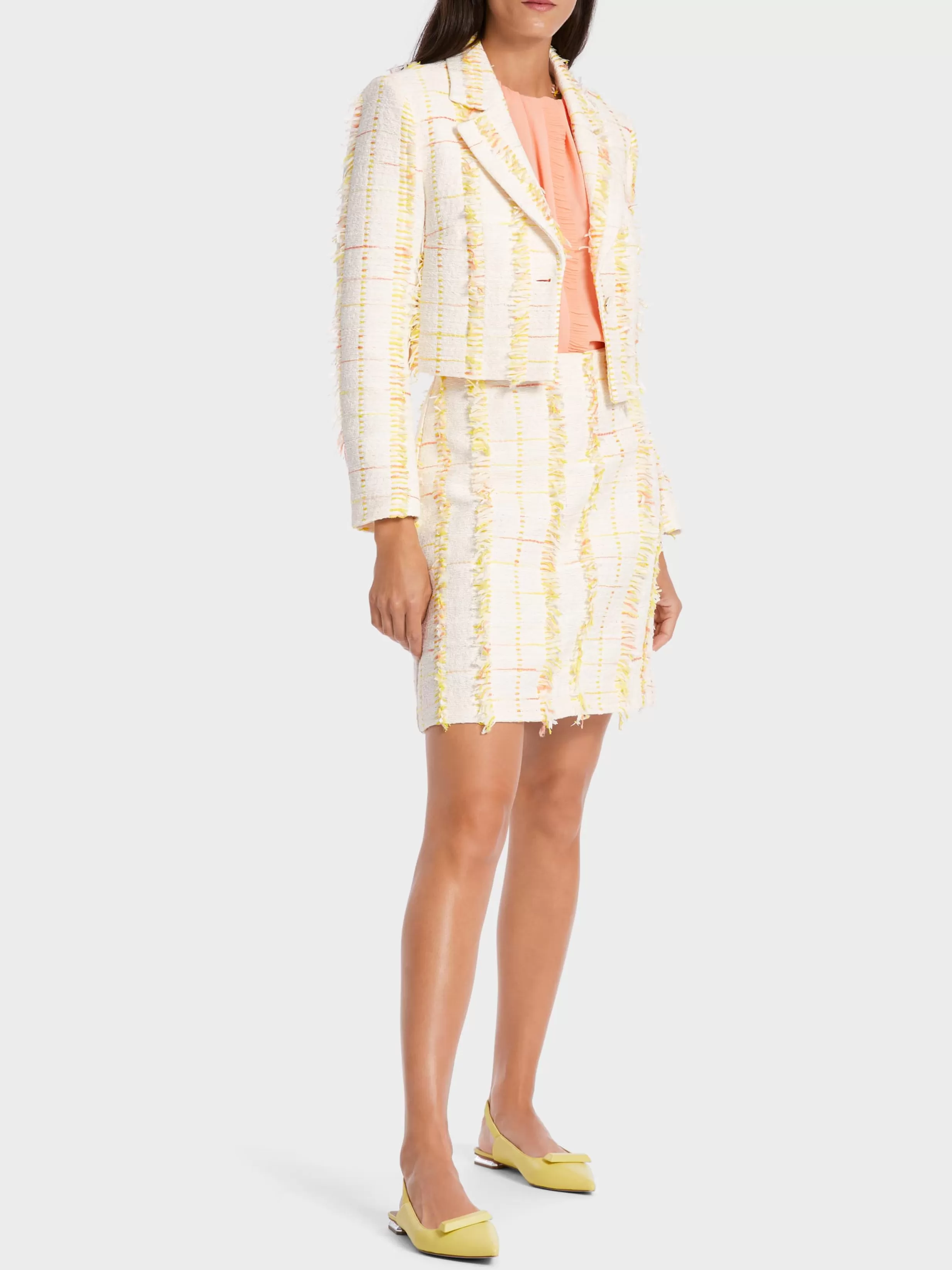 Shop Marc Cain Kurzer Blazer mit gesteppten Kanten pale lemon