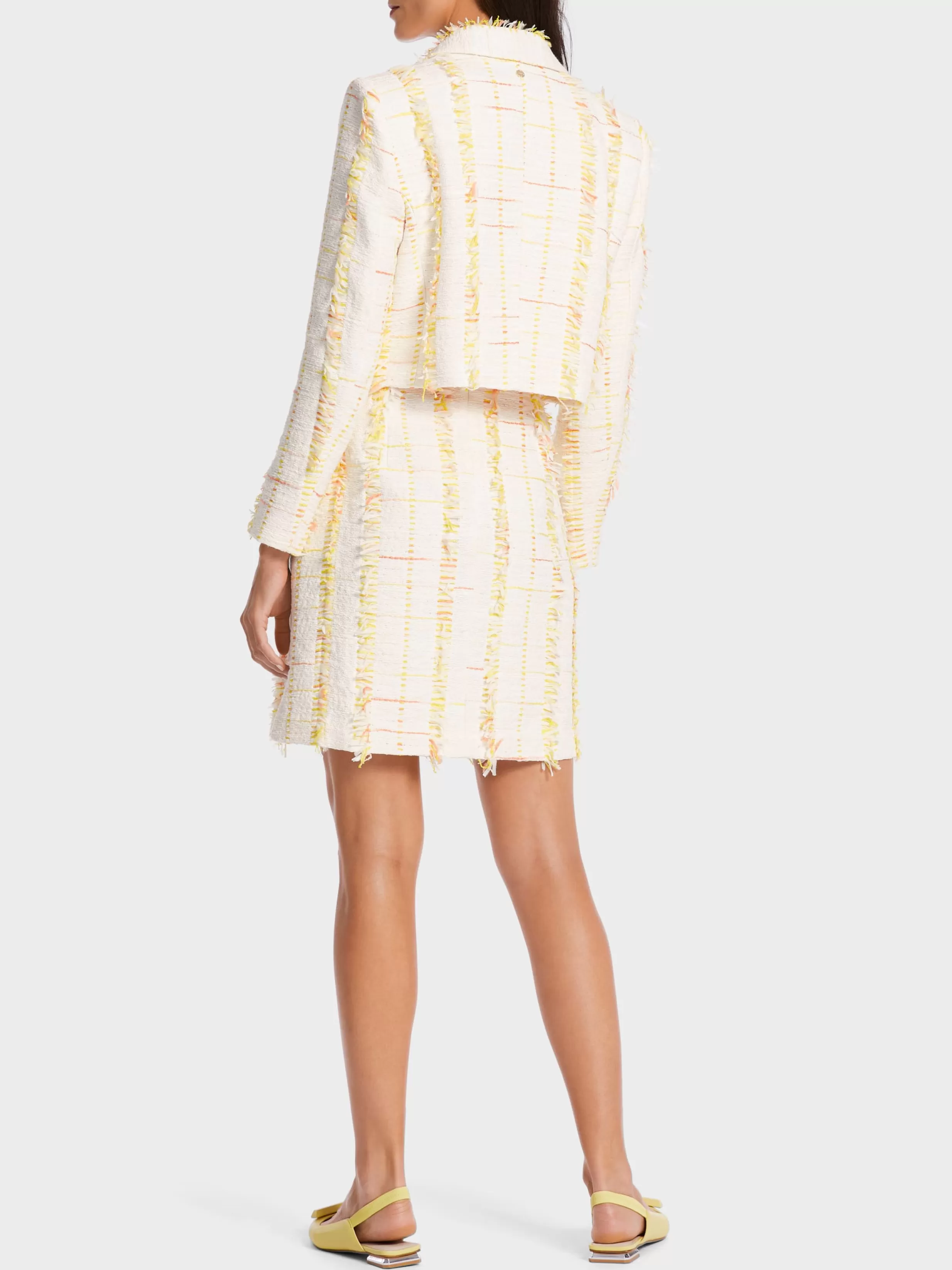 Shop Marc Cain Kurzer Blazer mit gesteppten Kanten pale lemon