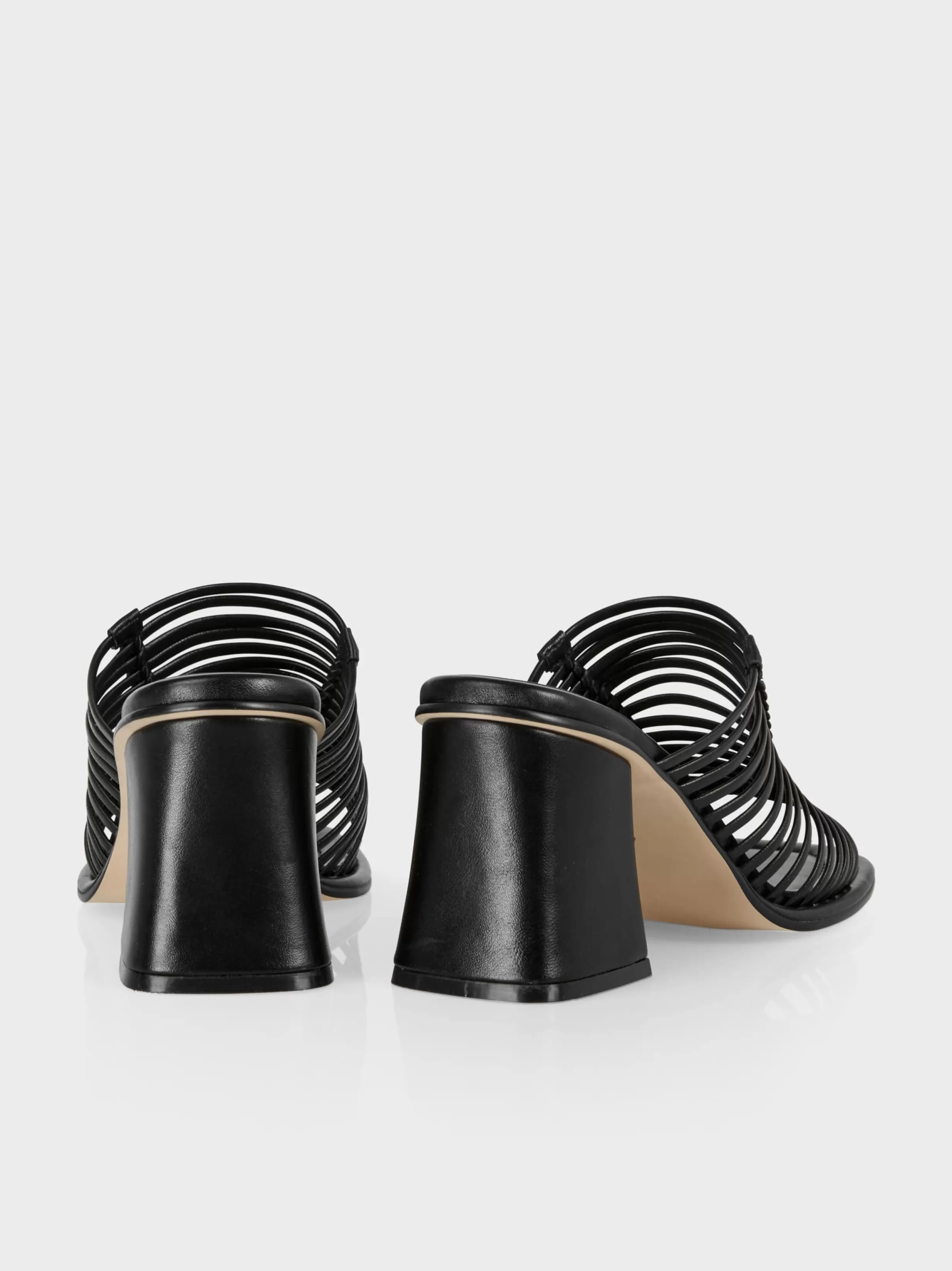 Shop Marc Cain Mules mit Riemchen black