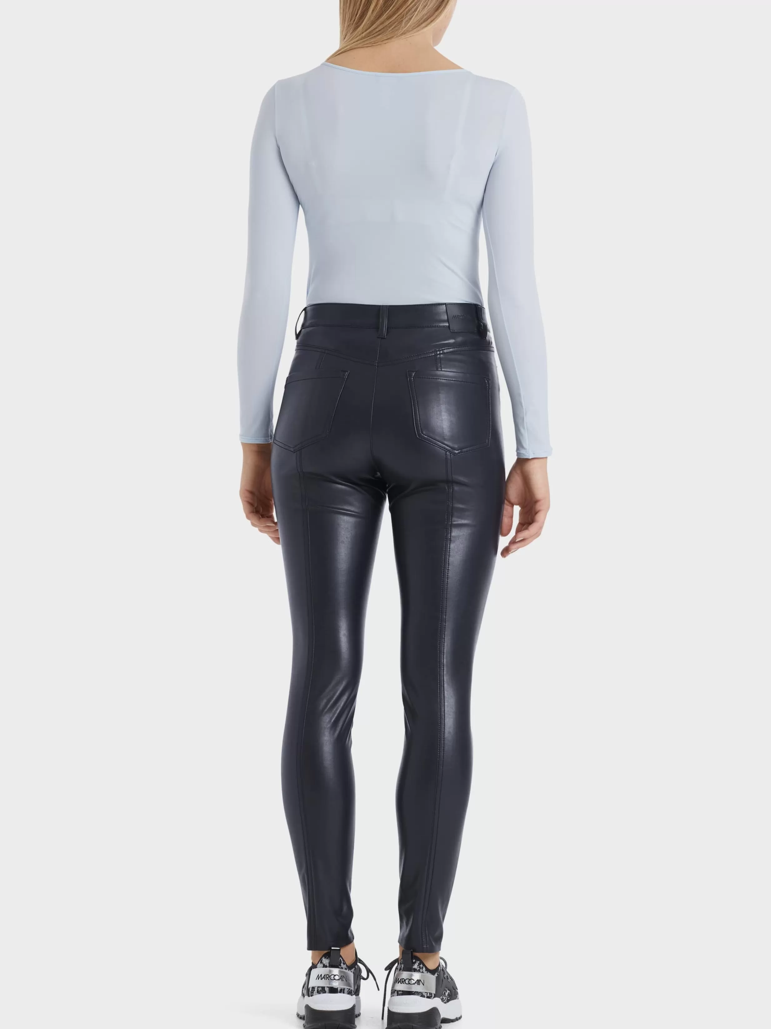 New Marc Cain Röhrenhose aus Kunstleder midnight blue