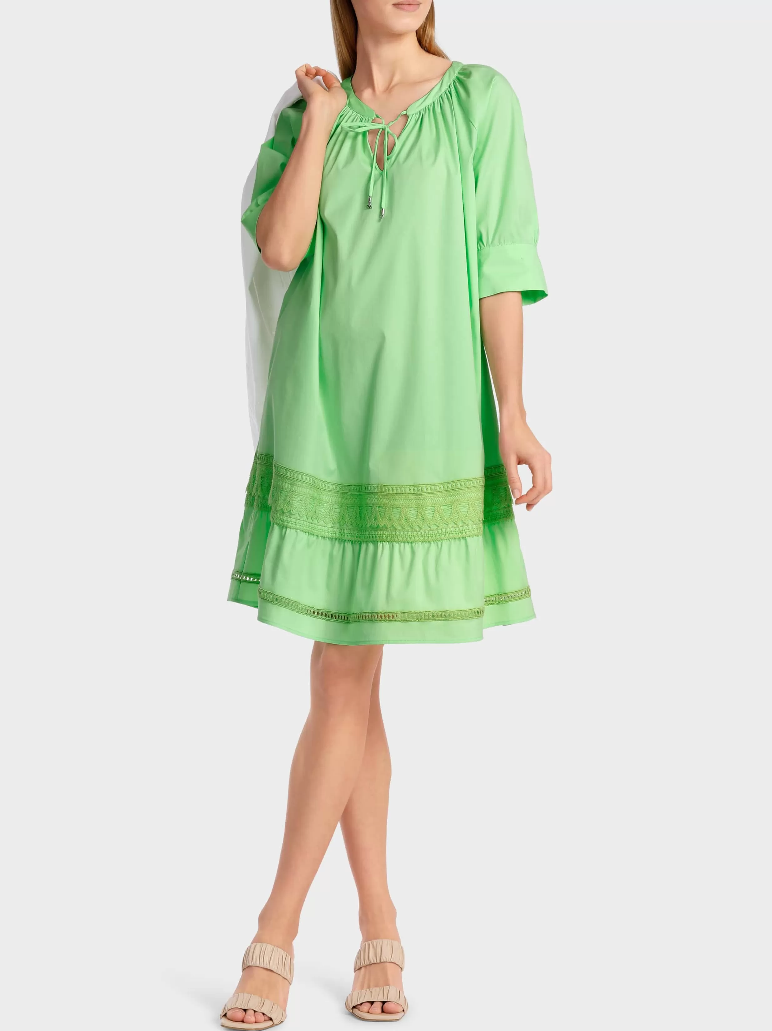 Cheap Marc Cain Romantisches Raglankleid mit Stufe light apple green