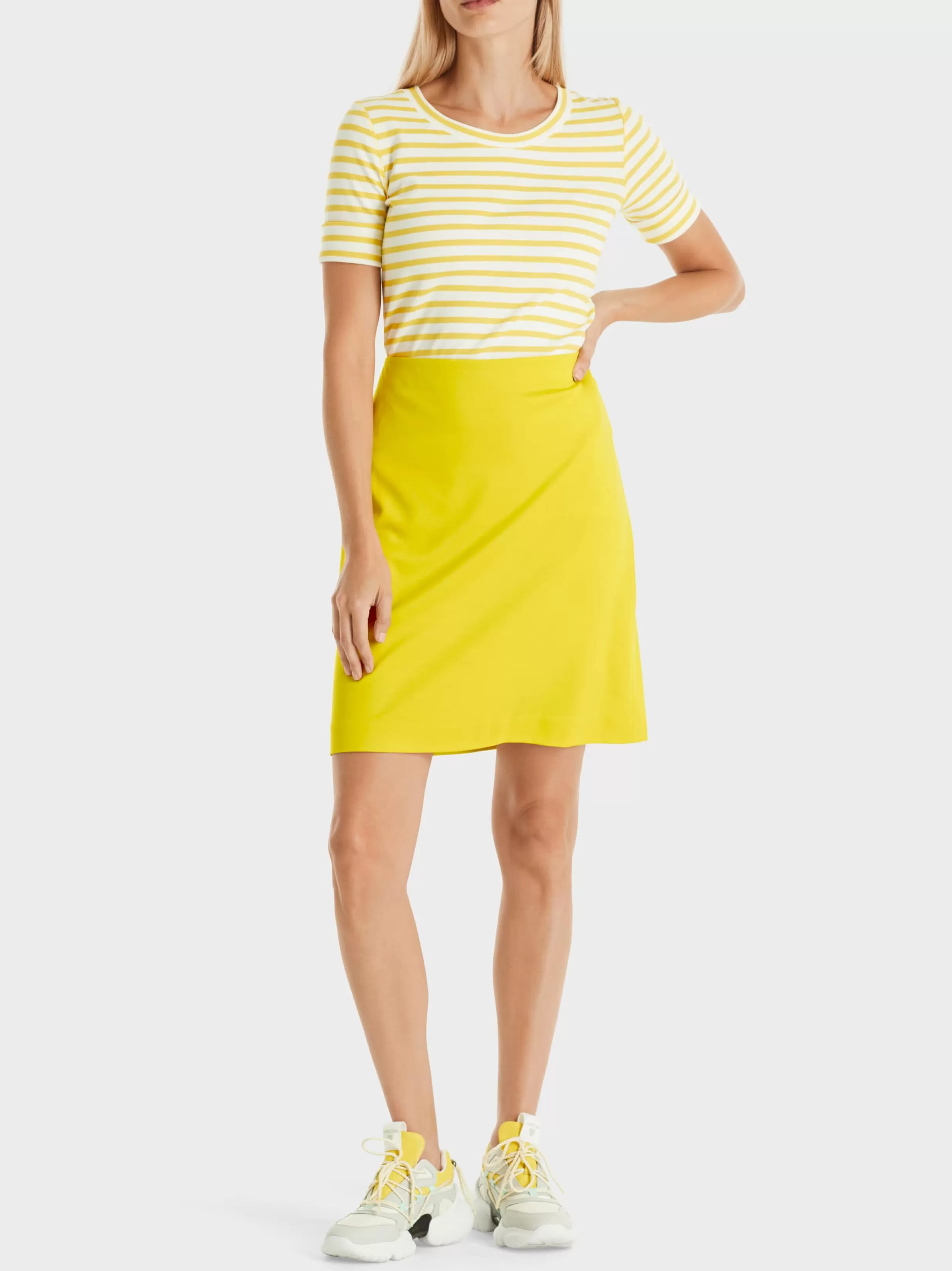 Shop Marc Cain T-Shirt mit Streifen bright sulphur