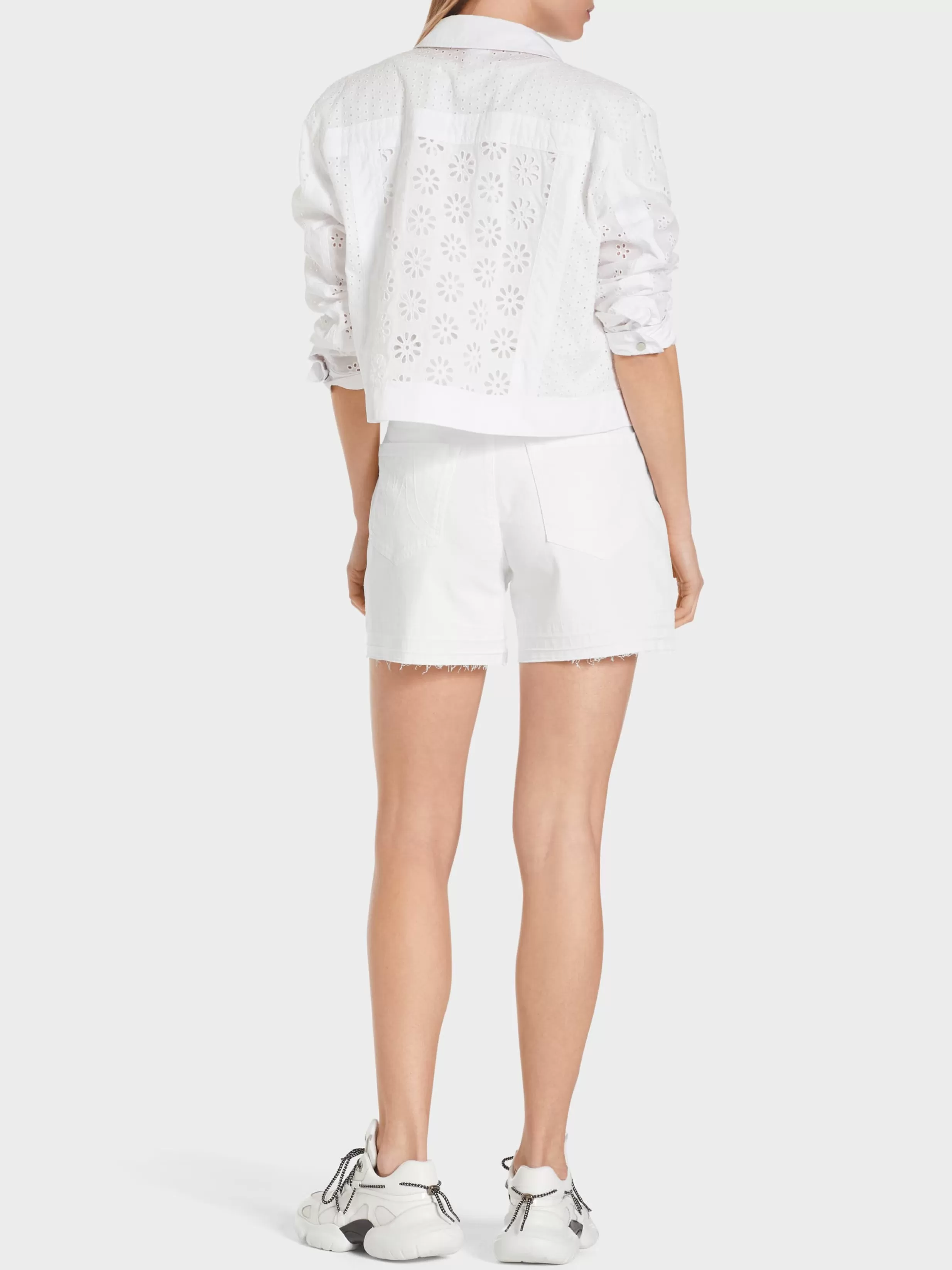 Cheap Marc Cain Unifarbene "Rethink Together" Shorts white