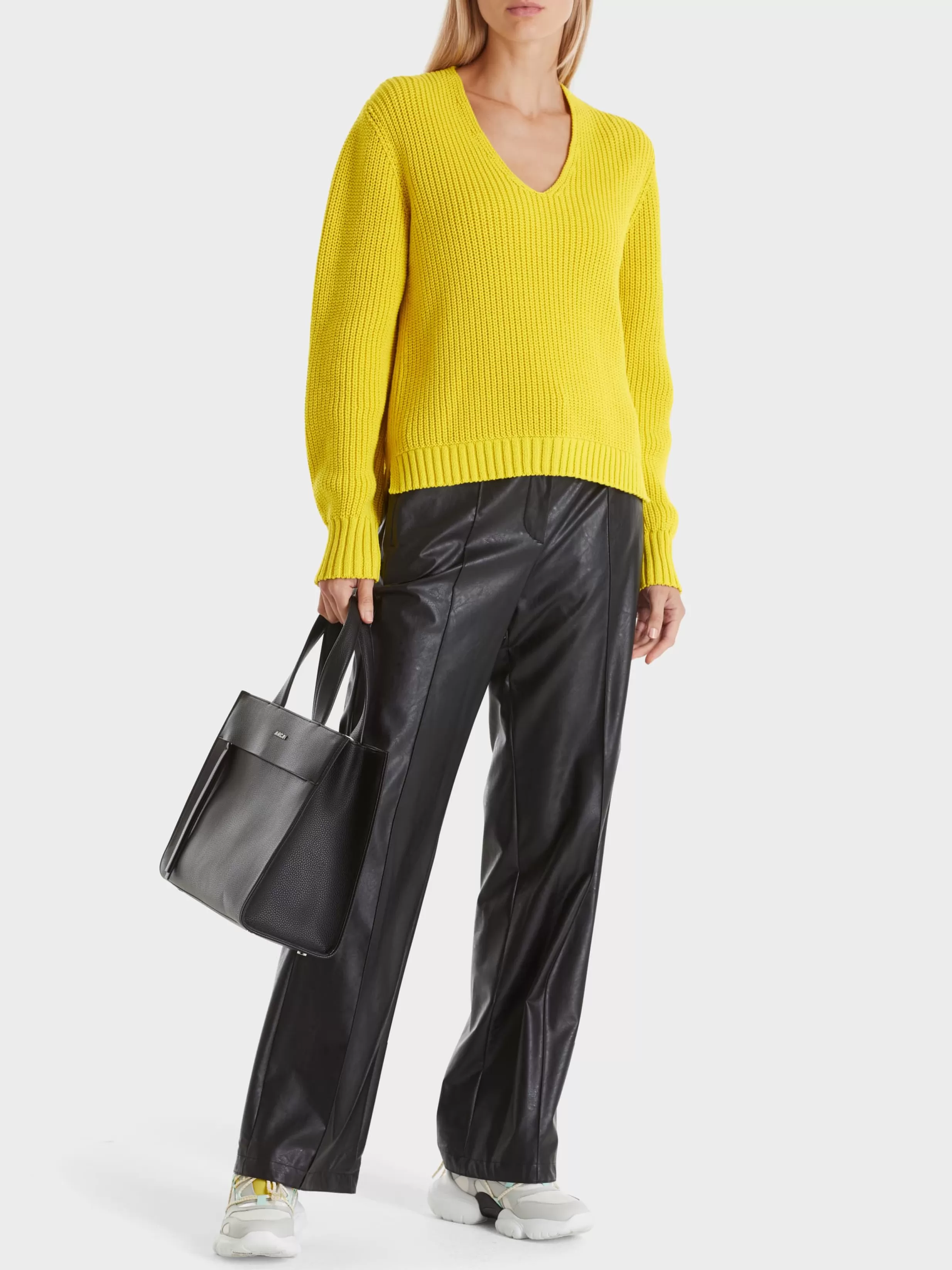 Shop Marc Cain V-Neck-Pullover Knitted in Germany bright sulphur