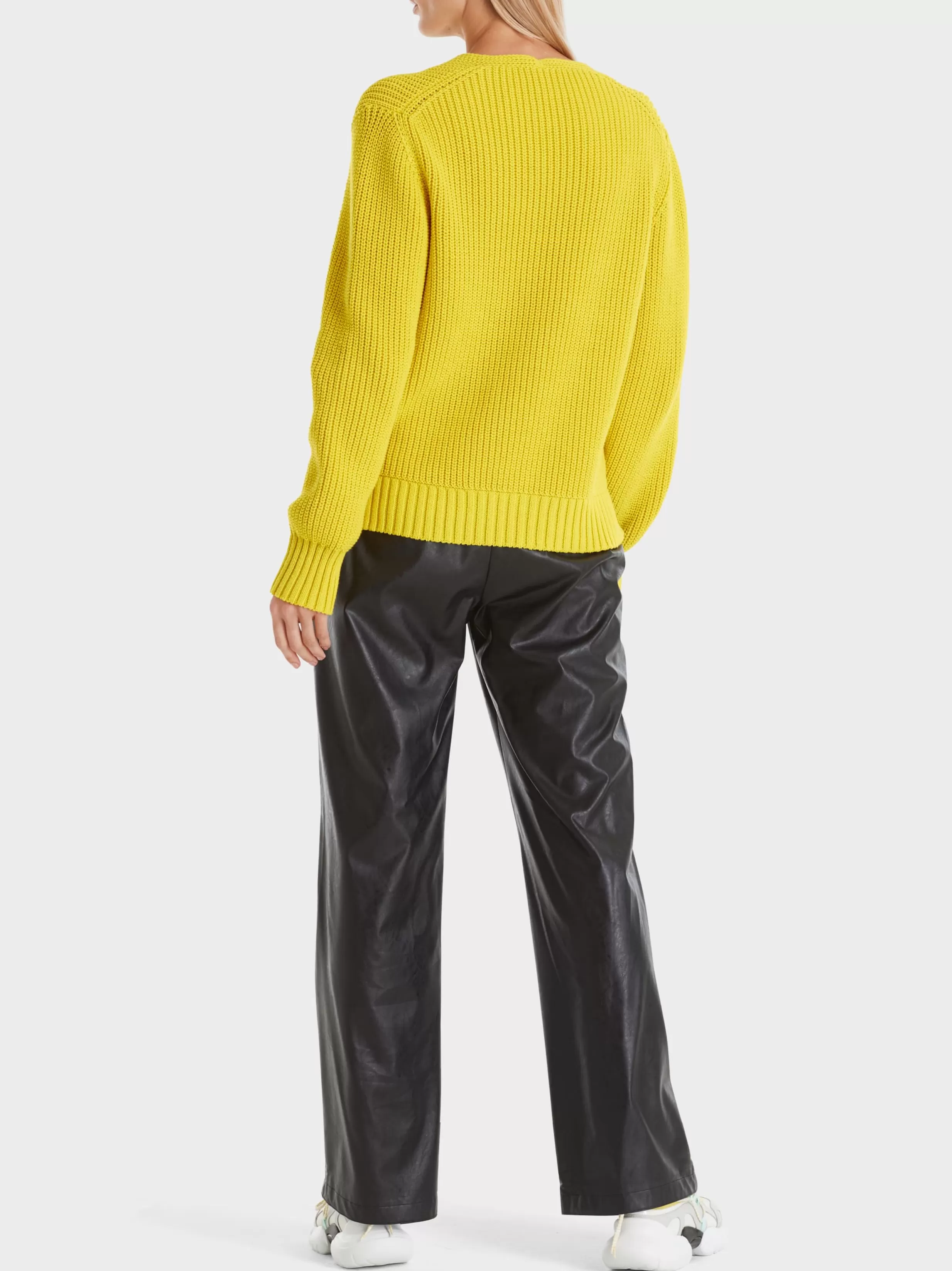 Shop Marc Cain V-Neck-Pullover Knitted in Germany bright sulphur